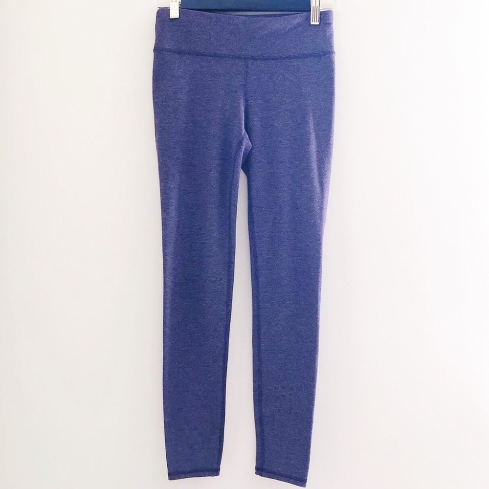 GapFit workout leggings in heather purple